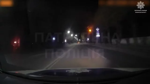 У Луцьку вночі зупинили нетверезого водія Peugeot без права керування