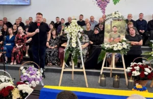 Нововолинська громада попрощалася із захисником Миколою Мурмилем