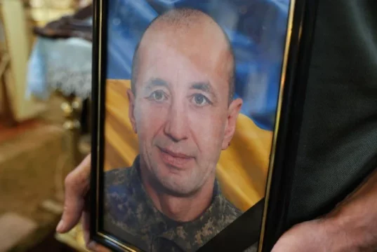 У селі Шепель провели в останню дорогу захисника Руслана Снопка
