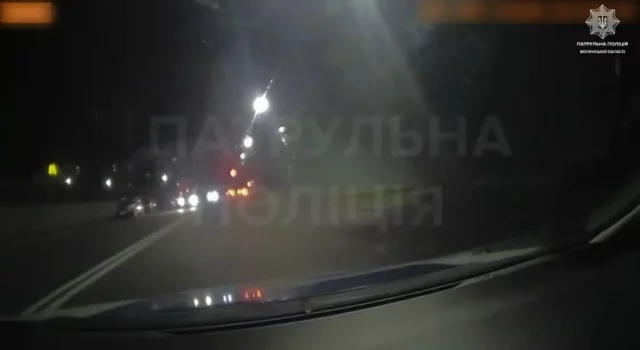 У Луцьку водій BMW порушив ПДР і тікав від патрульних