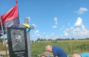 У Боблах вшанували Максима Оксентюка та Володимира Литвинюка У Боблах вшанували Максима Оксентюка та Володимира Литвинюка