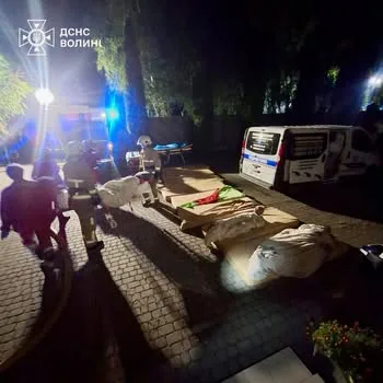 image У селі Дачне сталася пожежа в пансіонаті для літніх людей: постраждали шестеро