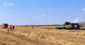 Поблизу села Ружин у Ковельській громаді загорівся комбайн