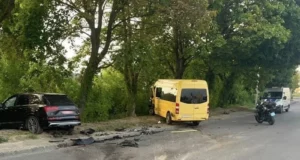 У Луцьку зіткнулися Mercedes-Benz Sprinter та Audi Q7: є травмовані