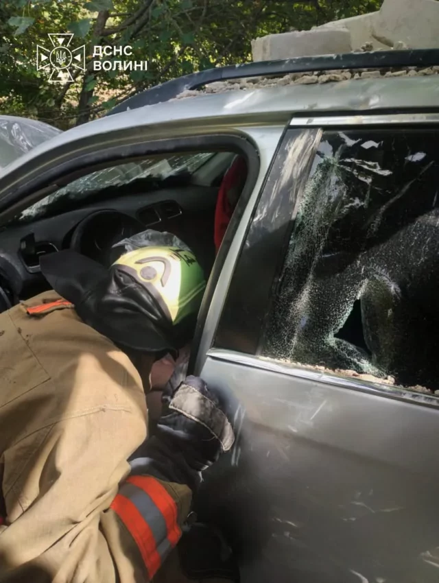 Біля Видраниці рятувальники деблокували жінку після ДТП