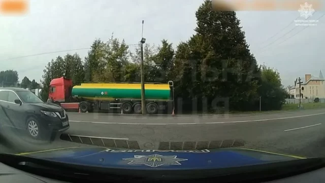 image У Зміїнці зупинили нетверезого водія Nissan, який не пропустив пішохода