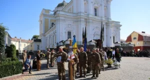 У Луцьку попрощалися з воїном Станіславом Ходаковським