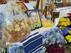У Ковелі попрощалися із захисником України Дмитром Бештою