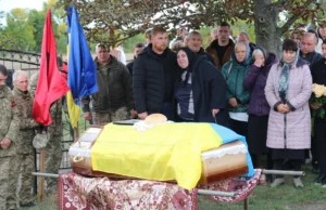 У Озерцях попрощалися із захисником Романом Юрчуком У Озерцях попрощалися із захисником Романом Юрчуком