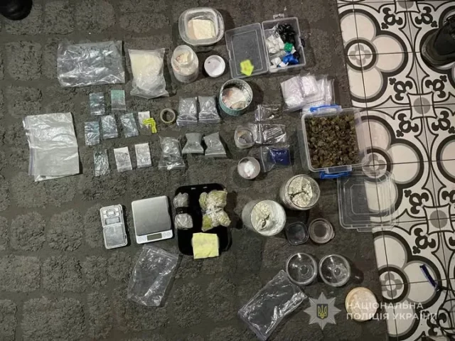 У Луцьку затримали 25-річного львів’янина, причетного до збуту наркотиків