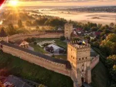 На 100-й сесії Луцької міськради підтримали підвищення оплати праці освітянам і кульпрацівникам На 100-й сесії Луцької міськради підтримали підвищення оплати праці освітянам і кульпрацівникам