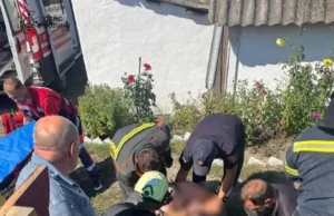 У селі Градиськ рятувальники витягли чоловіка з колодязя