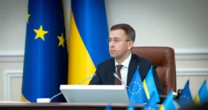 Уряд запровадив нові правила для бізнесу й транспорту під час повітряних тривог
