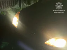 На Волині водій без страховки пропонував патрульним 1000 доларів хабаря На Волині водій без страховки пропонував патрульним 1000 доларів хабаря