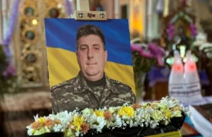 Нововолинська громада попрощалася із захисником Андрієм Микитюком