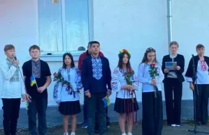В Усичівській гімназії відкрили меморіальну дошку захиснику Олександру Блаженчуку