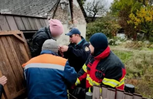 У Голобах рятувальники дістали з колодязя 61-річну жінку