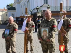 У Луцьку попрощалися із захисниками Василем Тихим та Максимом Василевським У Луцьку попрощалися із захисниками Василем Тихим та Максимом Василевським