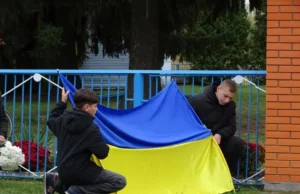 У Туропині попрощалися із Захисником України Петром Костровським