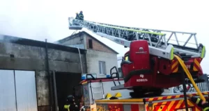 На Ковельщині після ворожого удару загорілося автотранспортне підприємство
