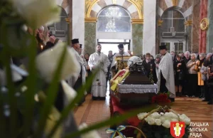 У Луцьку попрощалися з полеглим захисником України Романом Максимюком