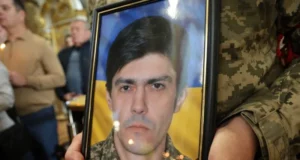 У Луцьку попрощалися із захисниками Валерієм Чайковським і Володимиром Крачуновим