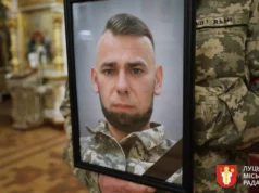 У Луцьку попрощалися із загиблим захисником Євгеном Писаренком У Луцьку попрощалися із загиблим захисником Євгеном Писаренком