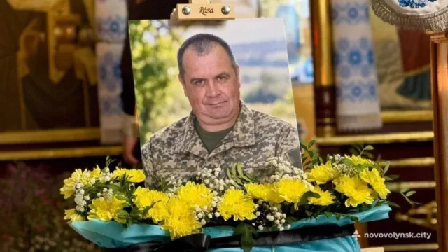 Нововолинськ попрощався із захисником Андрієм Єфрємовим