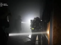 У Луцьку після російського обстрілу загорівся розважальний комплекс