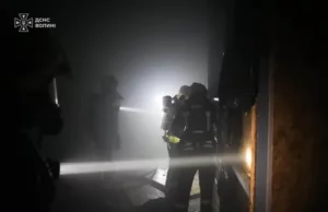 У Луцьку після російського обстрілу загорівся розважальний комплекс