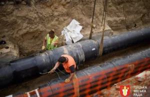 У Луцьку відновлюють гарячу воду в 33-му, 40-му та 55-му кварталах